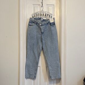Never worn the straight 90’s ultra high rise curve love jeans